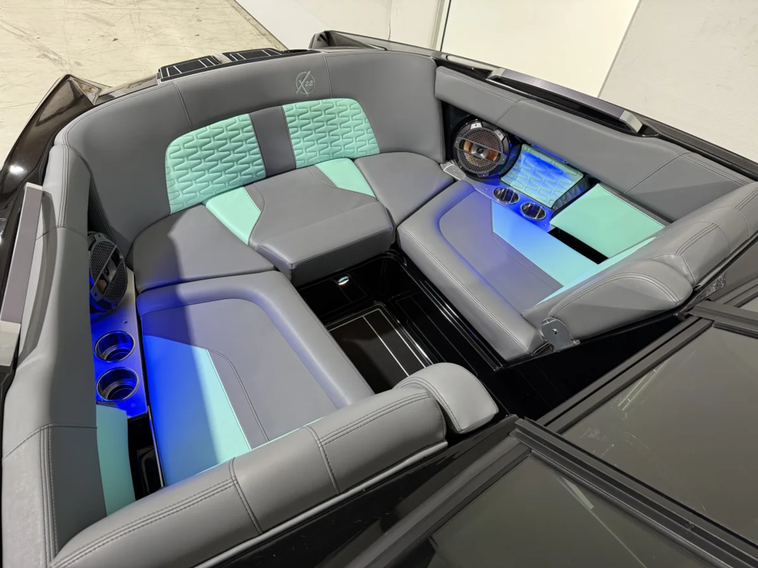 2022 MasterCraft X22 - One Owner