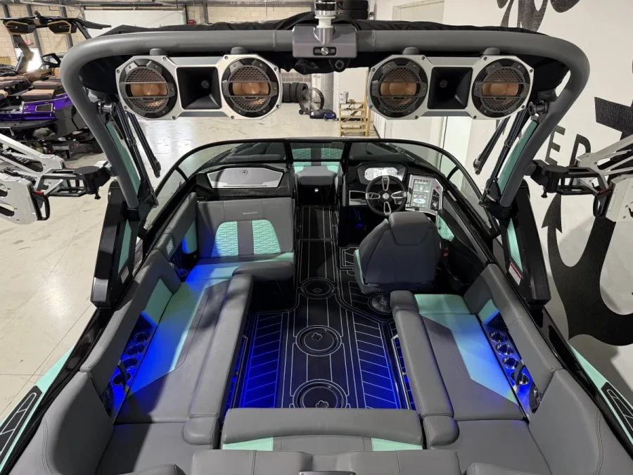 2022-mastercraft-x22-137450-image2.webp