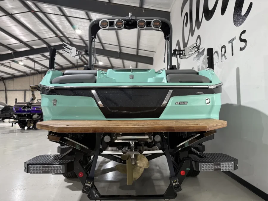 2022-mastercraft-x22-137450-image8.webp