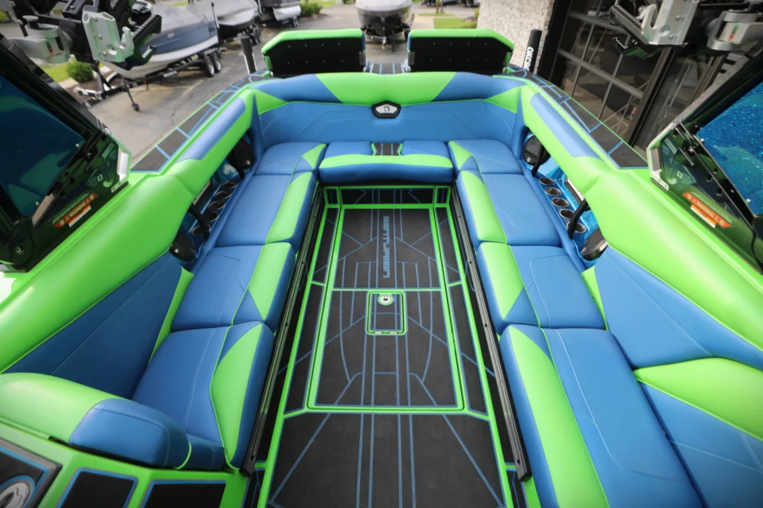 2022 Centurion Ri265 - Stern Thruster - 250 Hours 