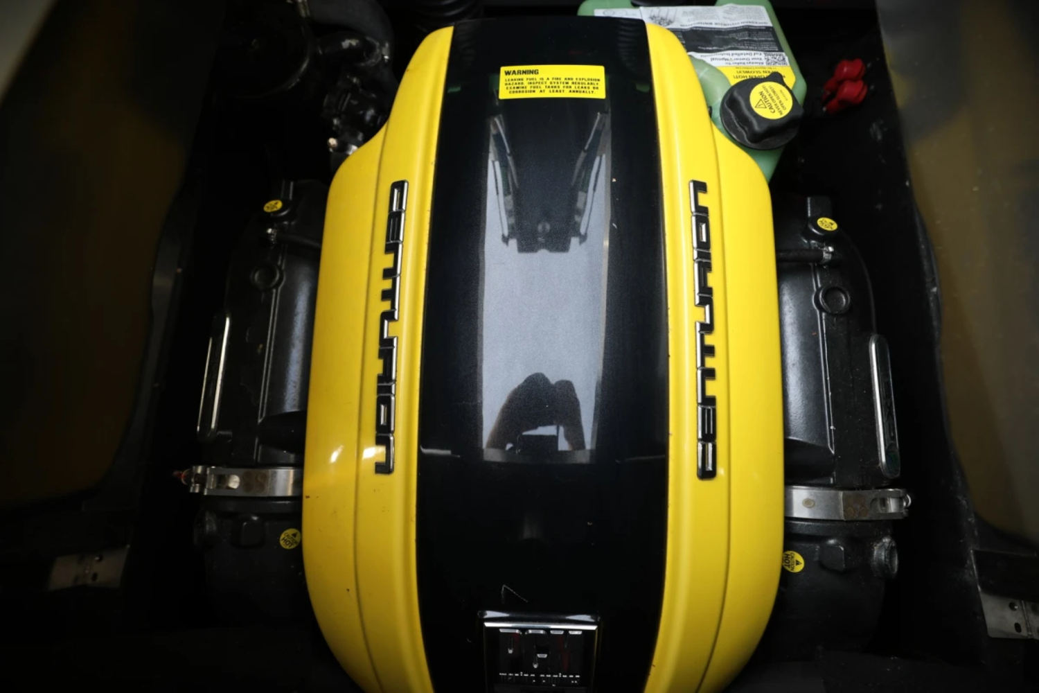 2022 Centurion Ri265 - Stern Thruster - 250 Hours 