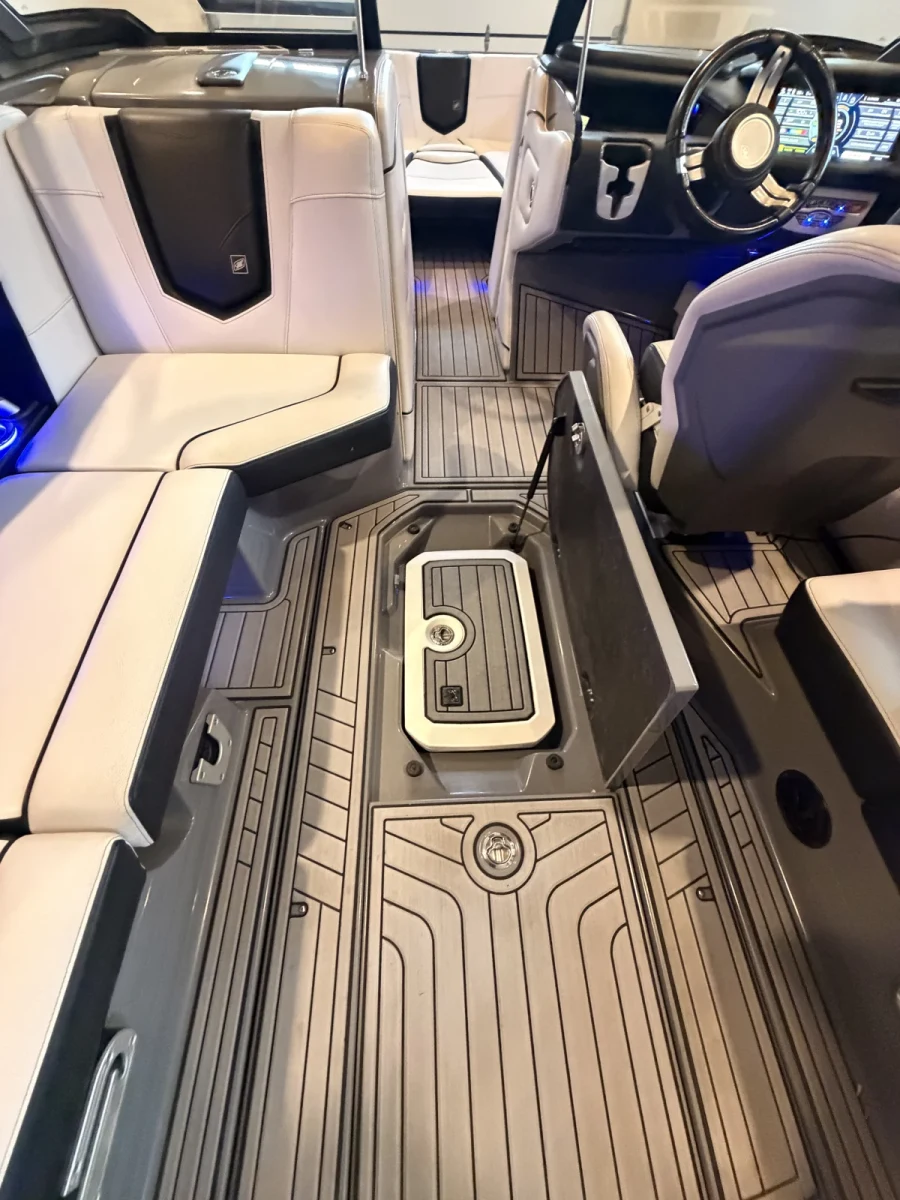 2019-nautique-g23-137517-image11.webp