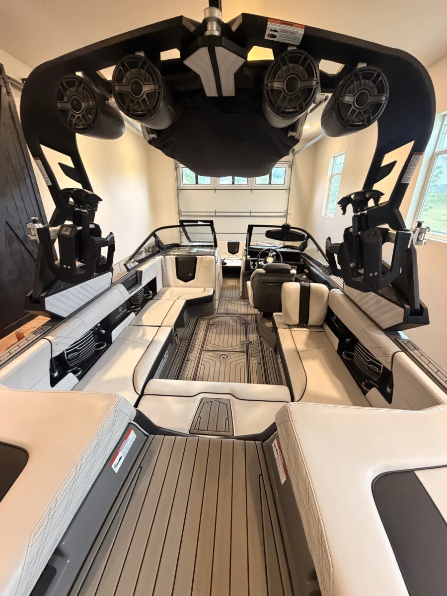 2019-nautique-g23-137517-image4.webp