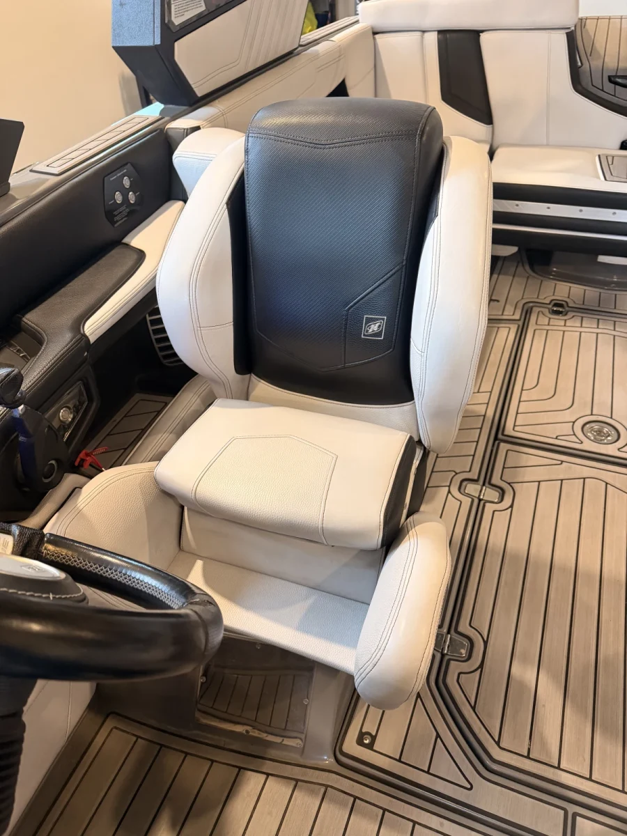 2019-nautique-g23-137517-image5.webp