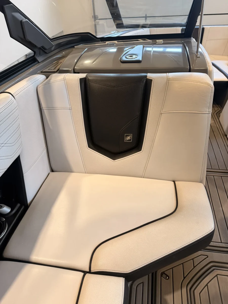 2019-nautique-g23-137517-image9.webp