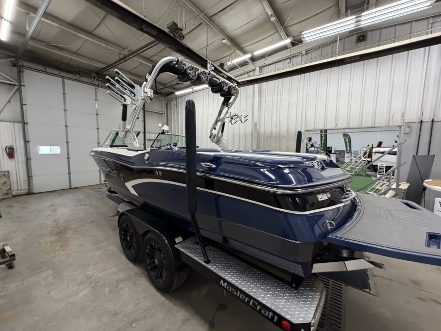 2015-mastercraft-maristar-230-137518-image11