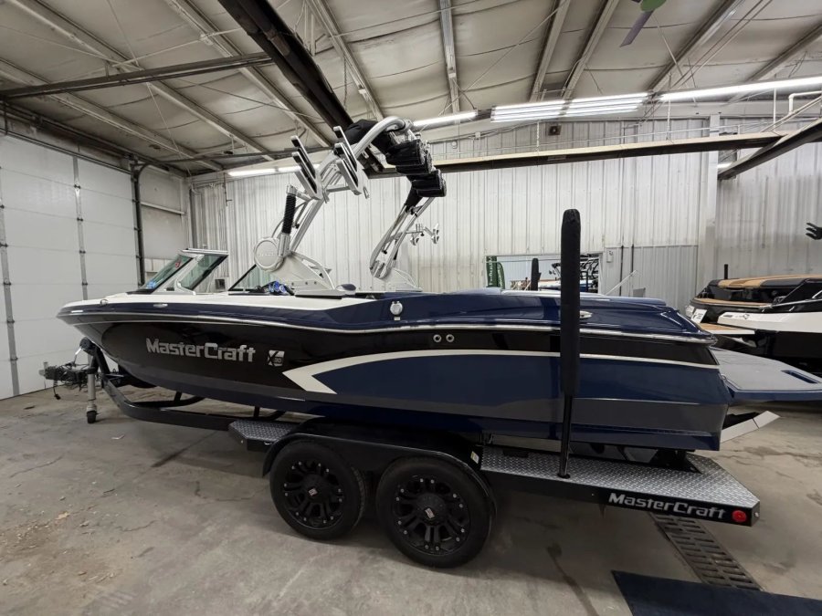 2015-mastercraft-maristar-230-137518-image12
