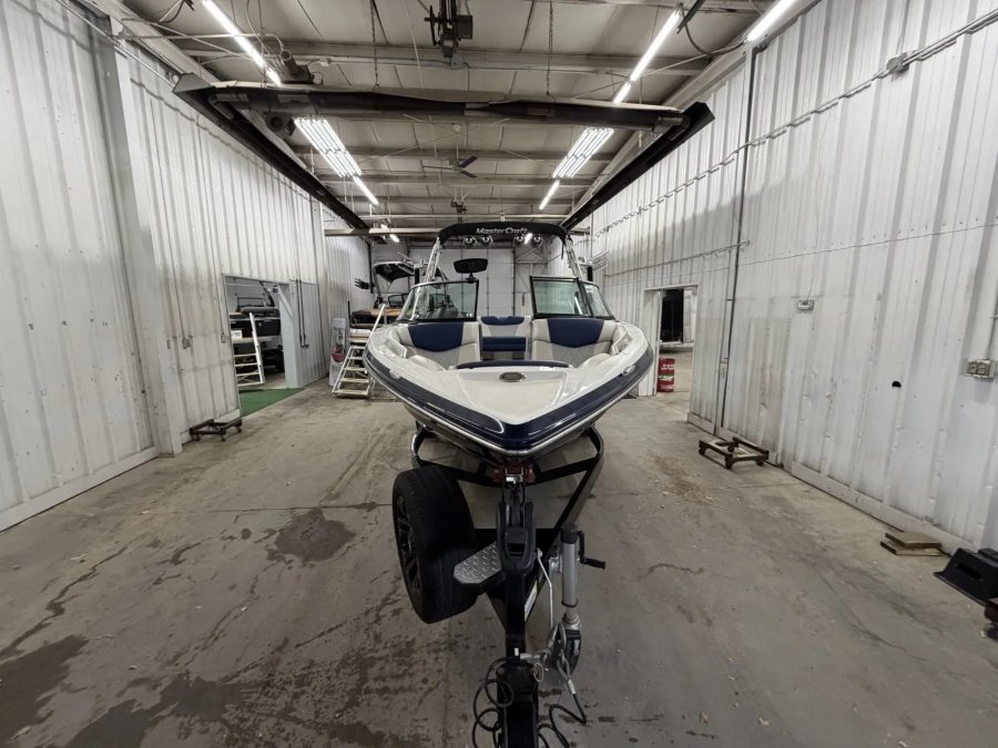 2015-mastercraft-maristar-230-137518-image15