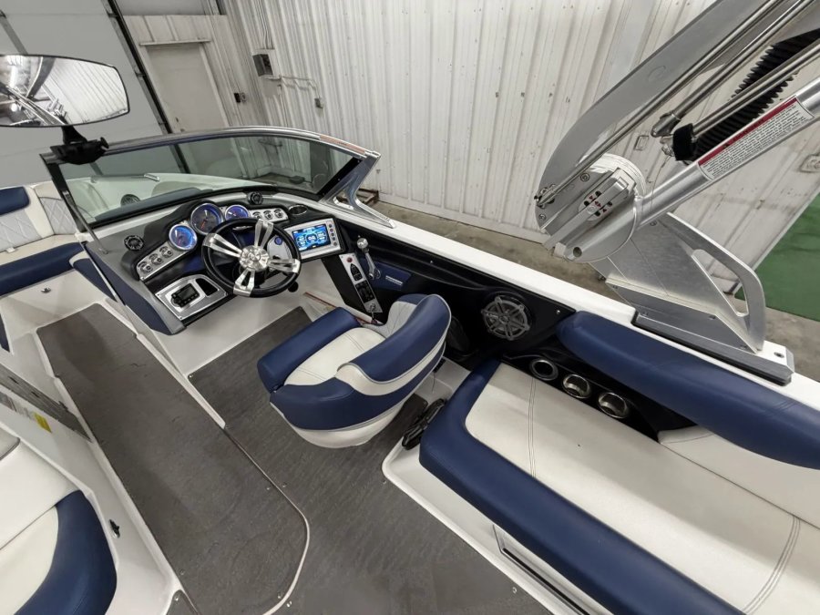 2015-mastercraft-maristar-230-137518-image20