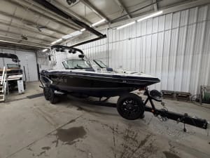 2015-mastercraft-maristar-230-137518-image2