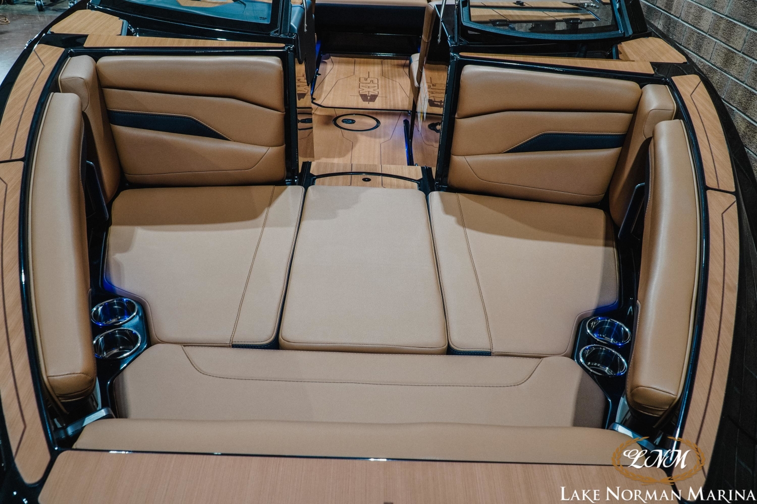 2026 Axis T220
