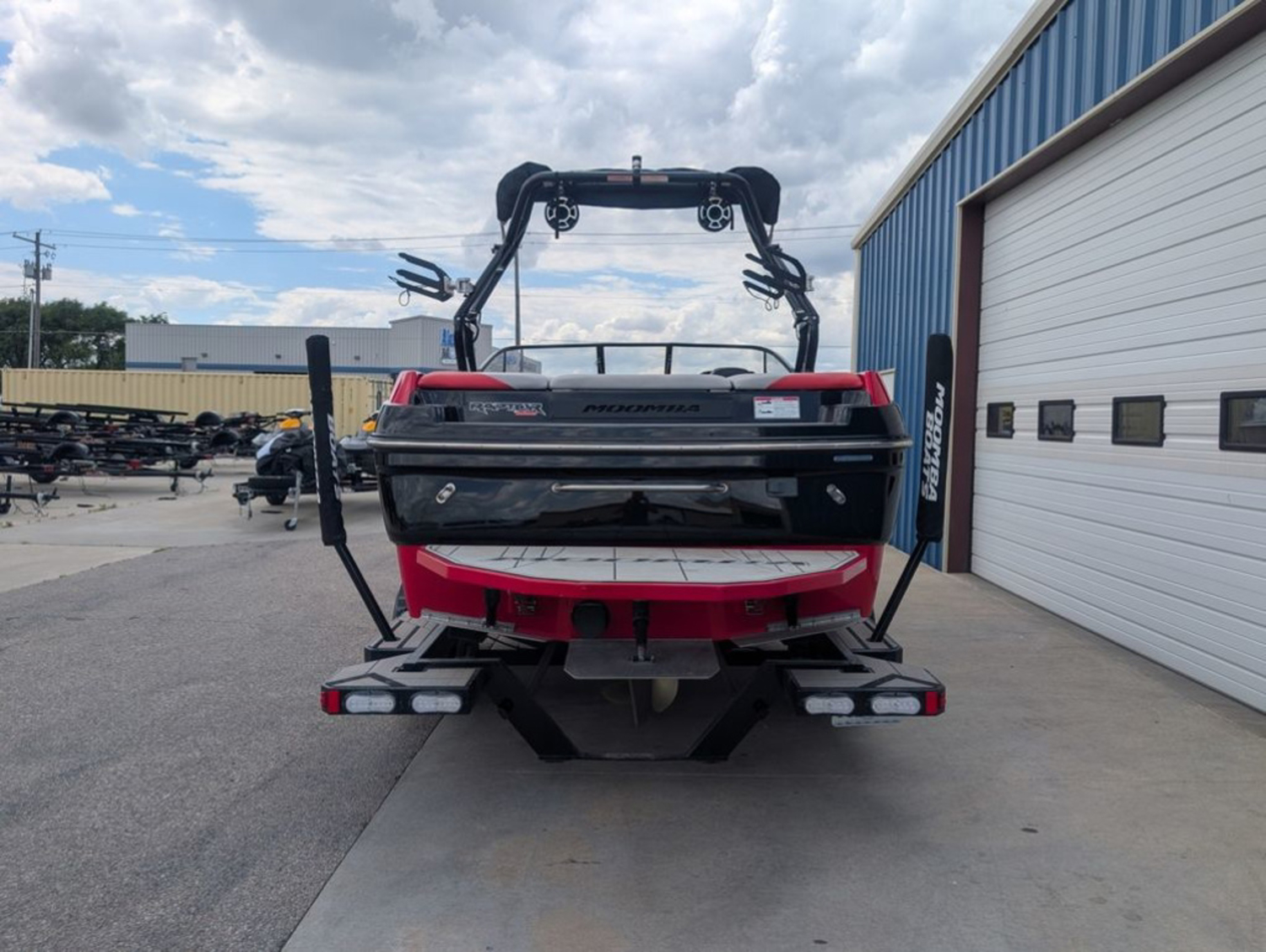 2021 MOOMBA Craz