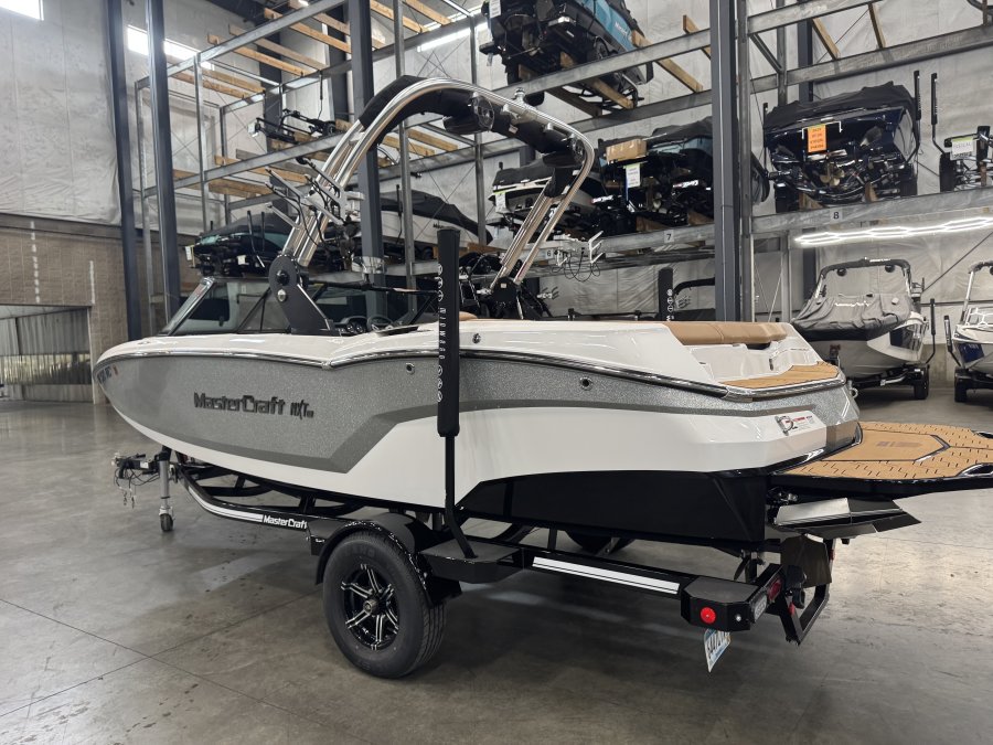 2021-mastercraft-nxt20-137535-image5
