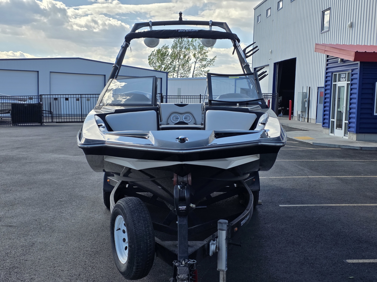 2014 Axis A24