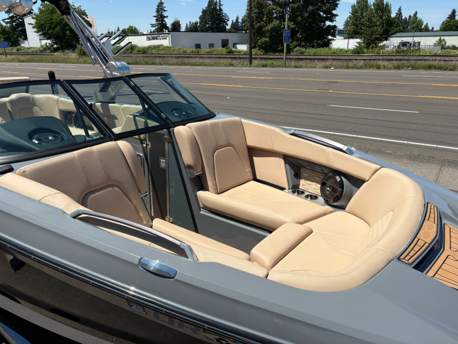 2022-mastercraft-x24-137547-image16