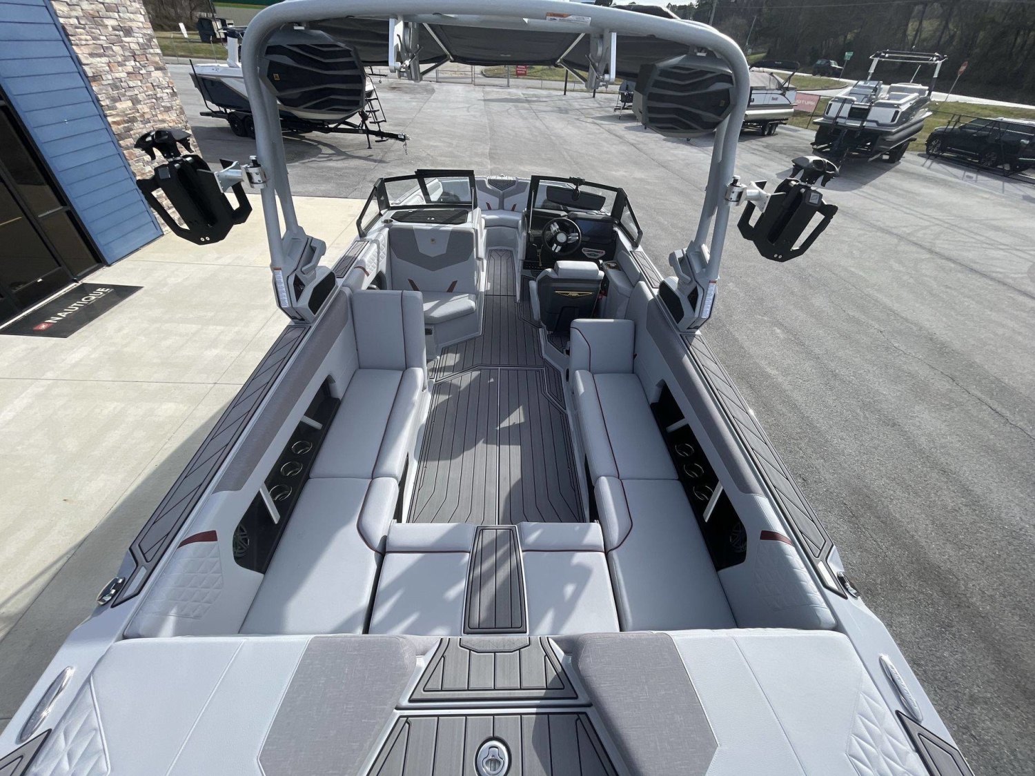 2025 Nautique GS24