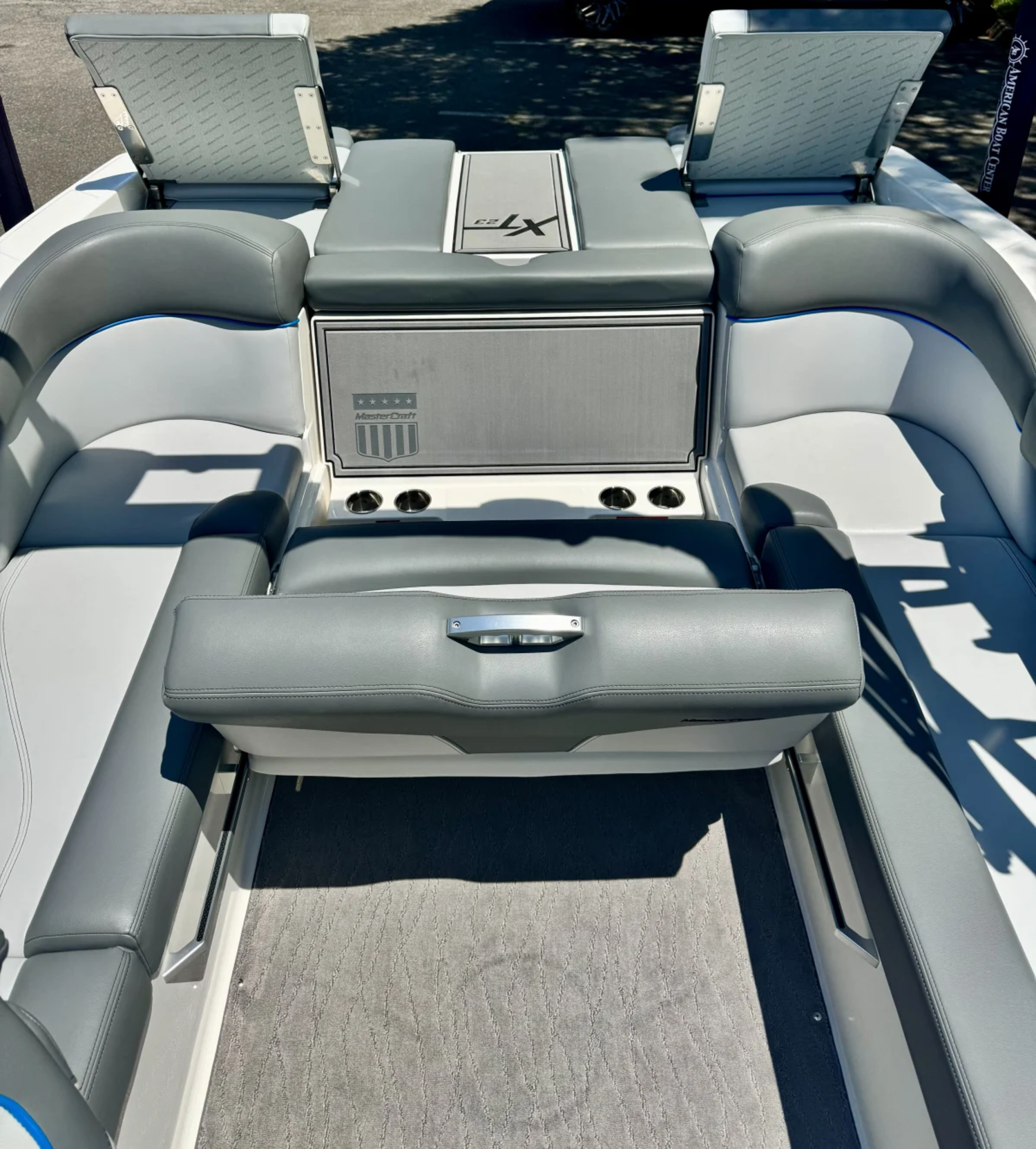 2020 MasterCraft XT23