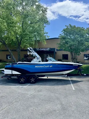 2020-mastercraft-xt23-137572-image4.webp