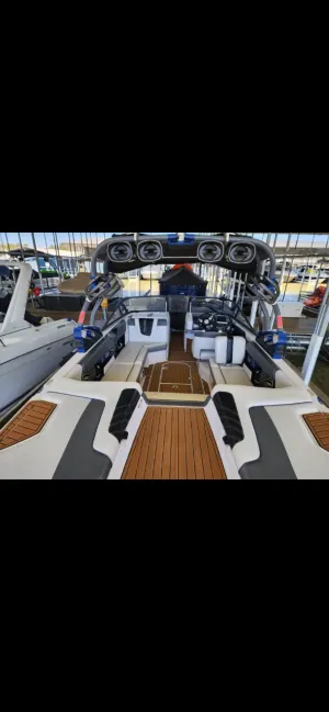 2015-nautique-g23-137589-image1.webp