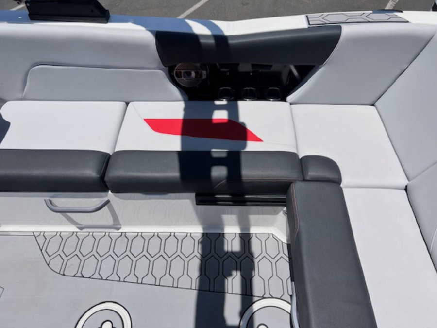 2022-mastercraft-nxt24-137621-image16