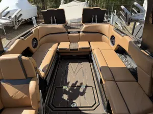 2023-supra-se-137625-image4.webp