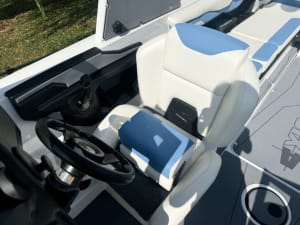 2025 AXIS T250 Icon