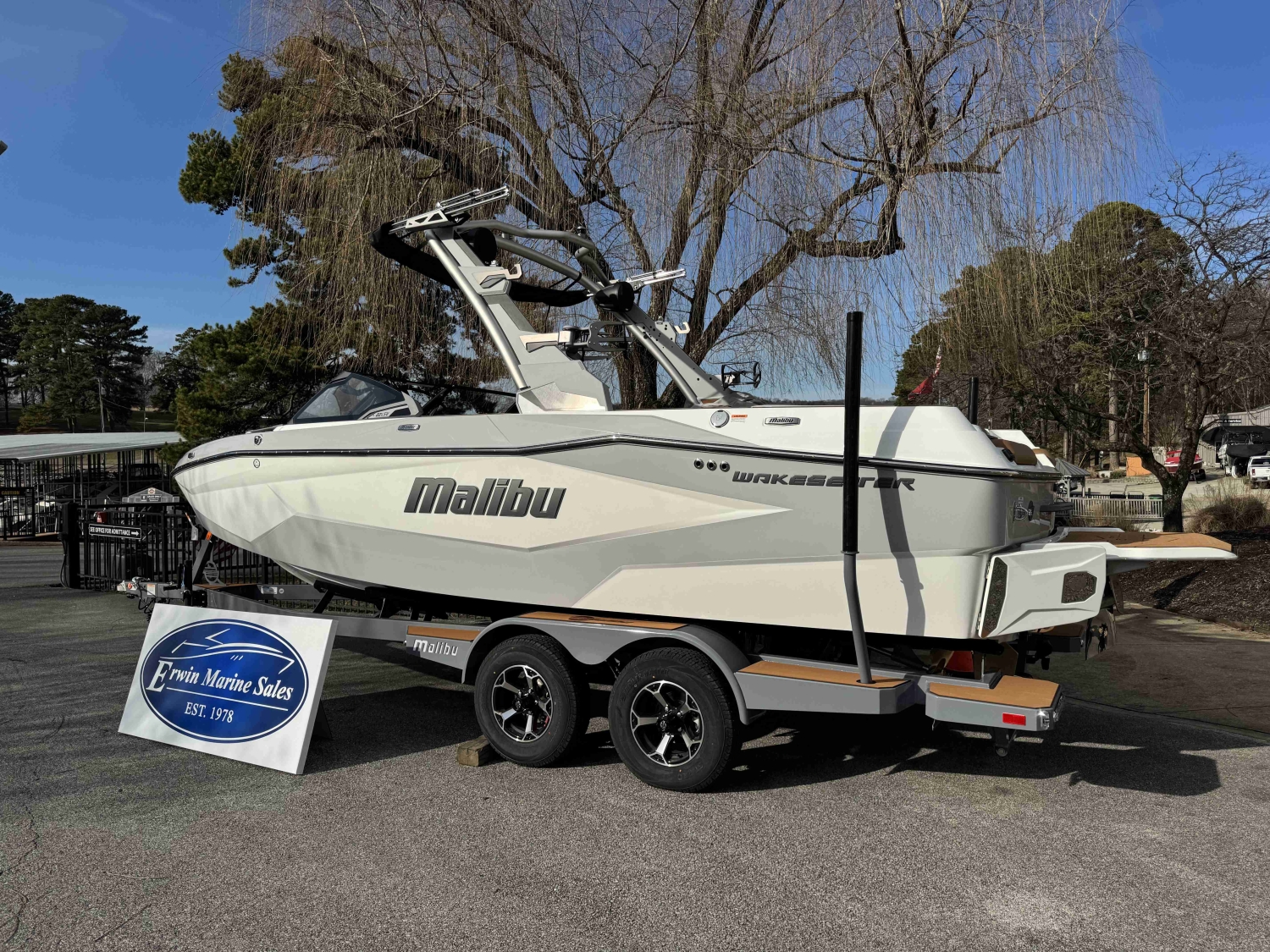 2026 MALIBU 22 LSV