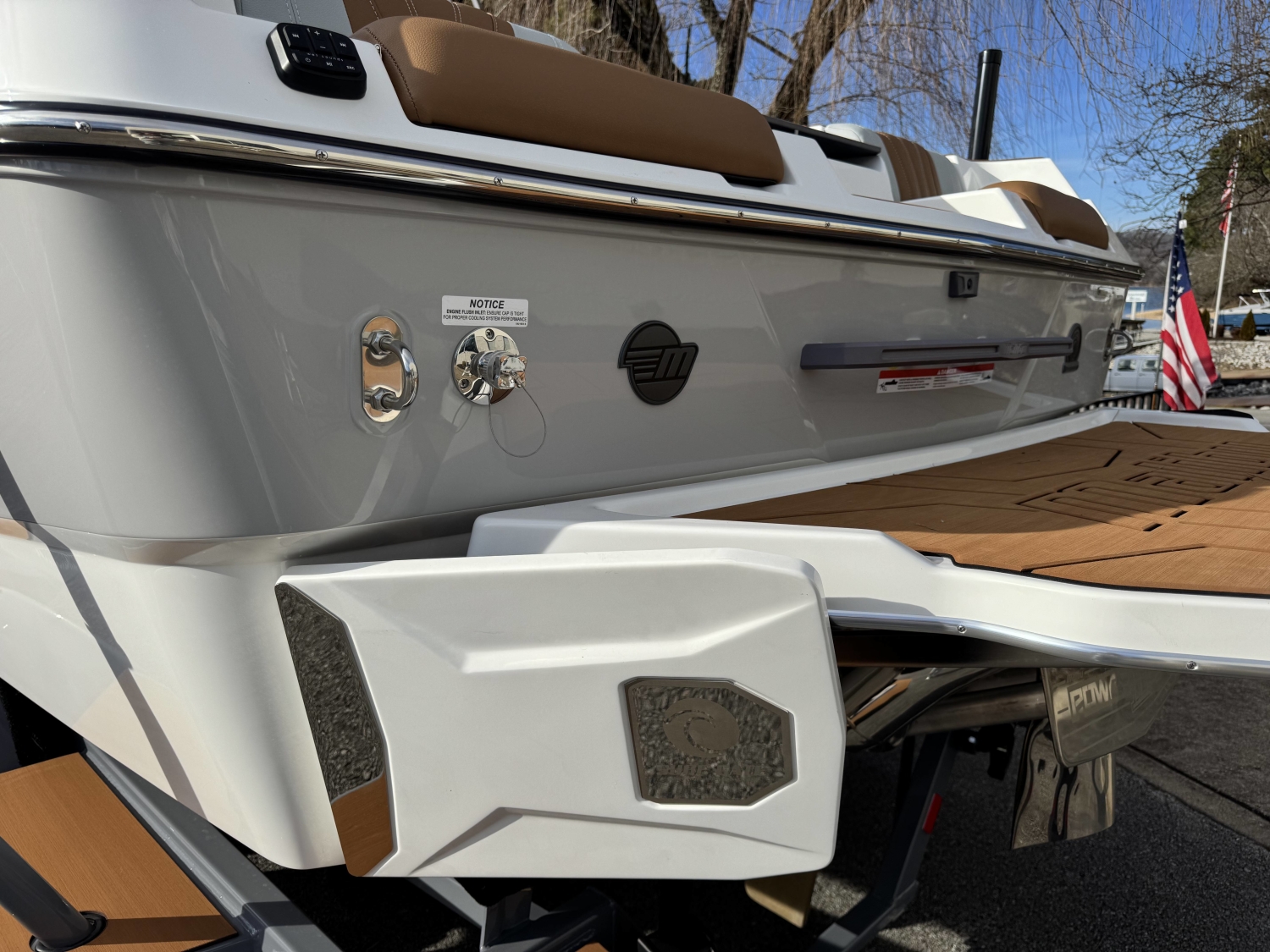 2026 MALIBU 22 LSV