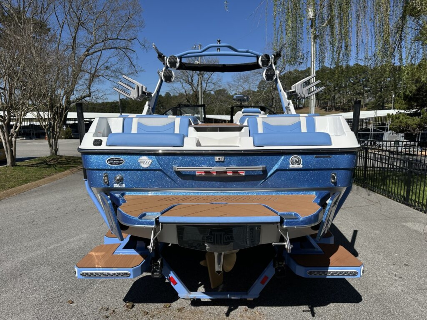 2025 MALIBU 23 LSV