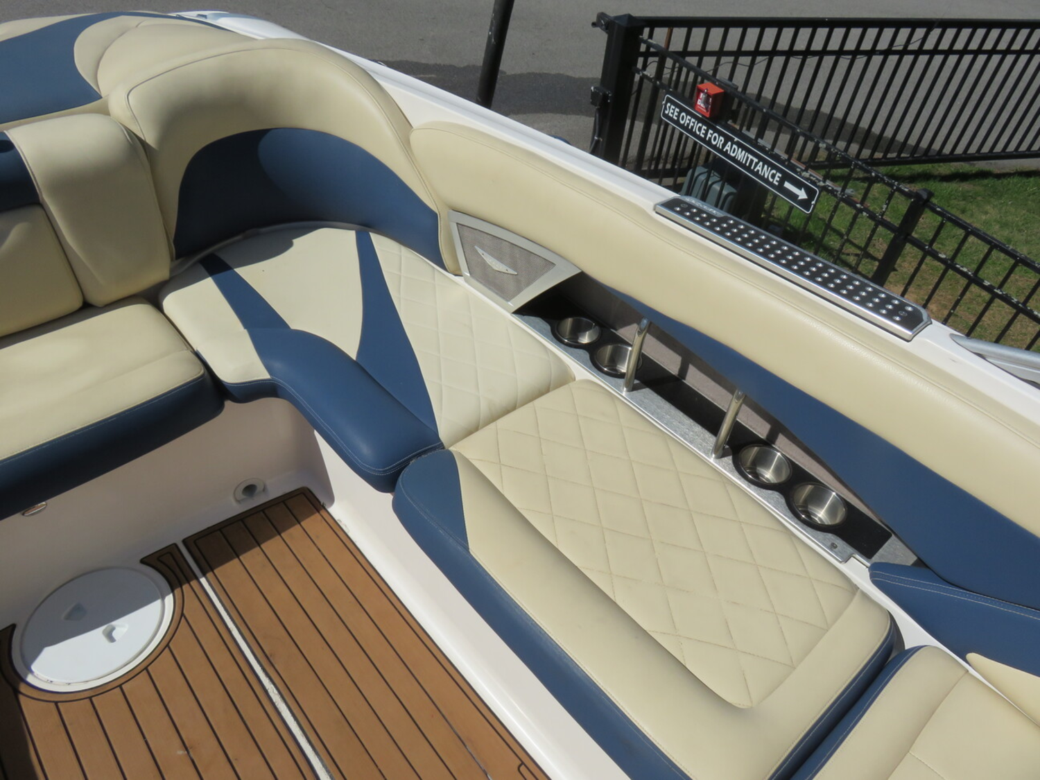 2009 MASTERCRAFT MARISTAR 255