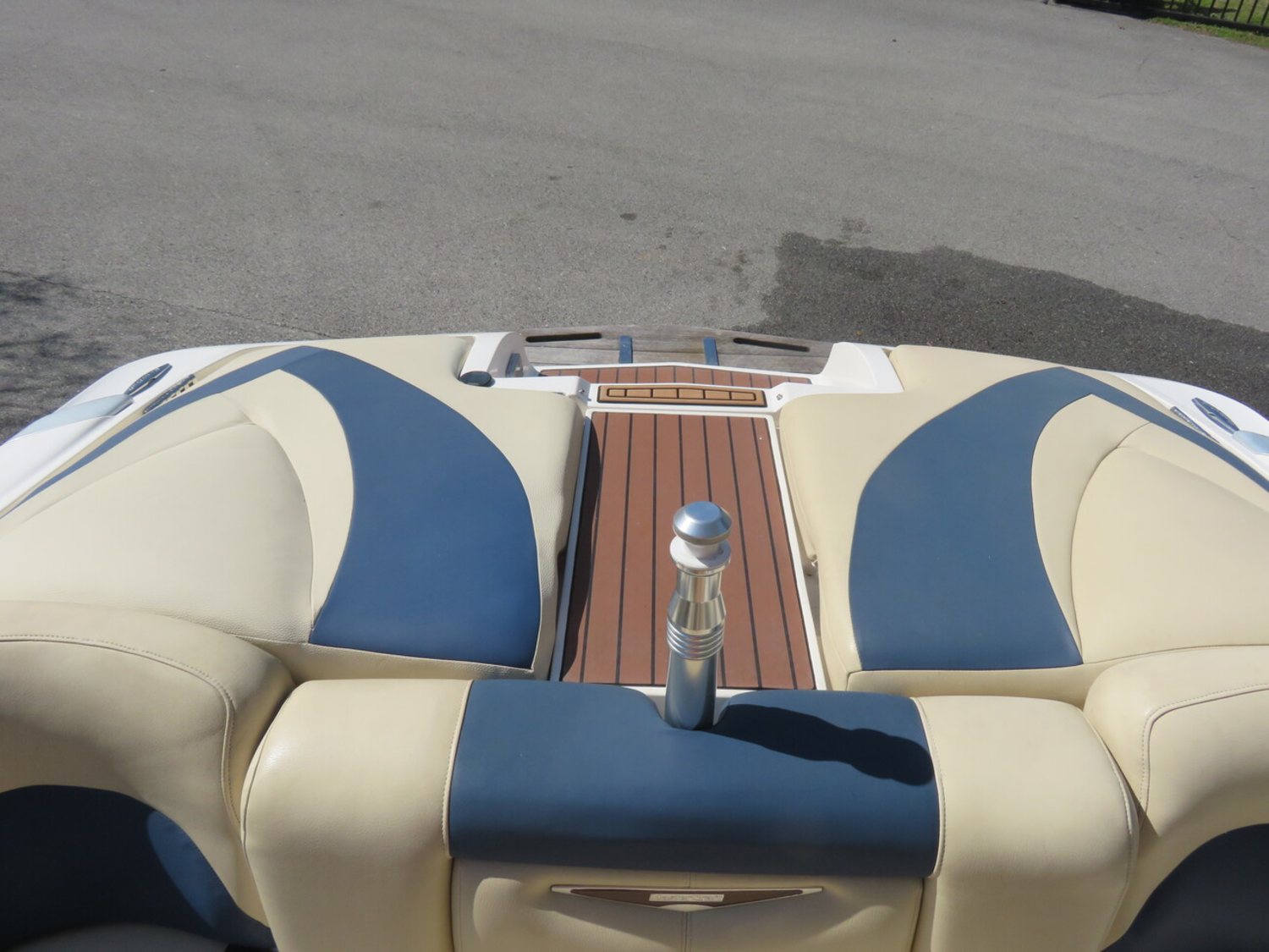 2009 MASTERCRAFT MARISTAR 255