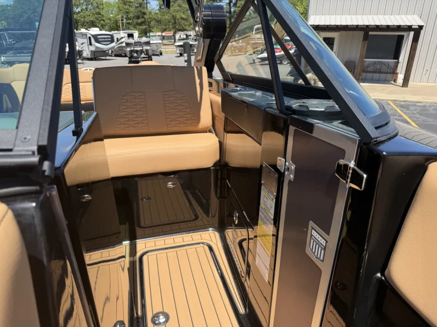 2022-mastercraft-x26-137668-image16.webp