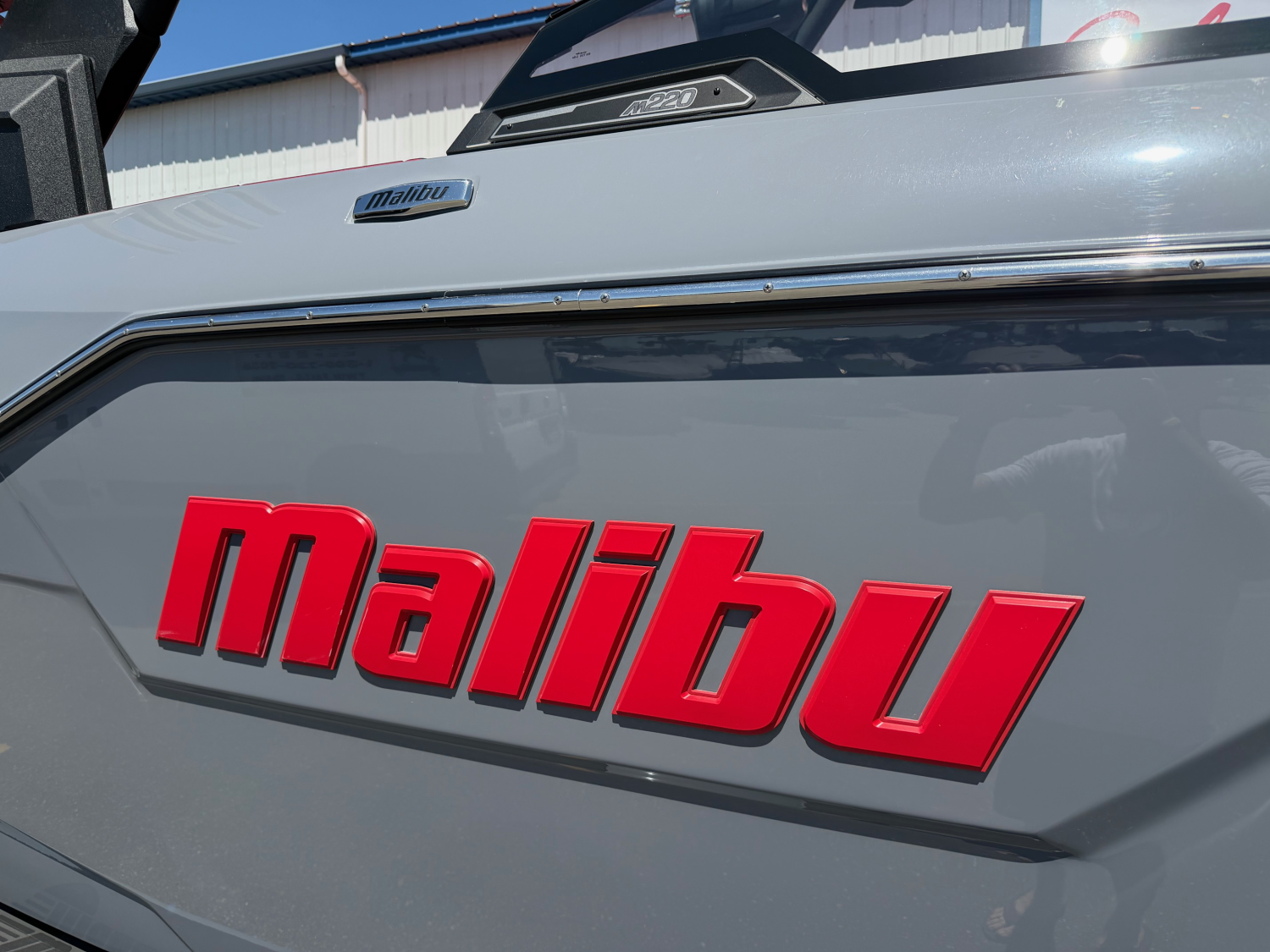 2023 Malibu M220