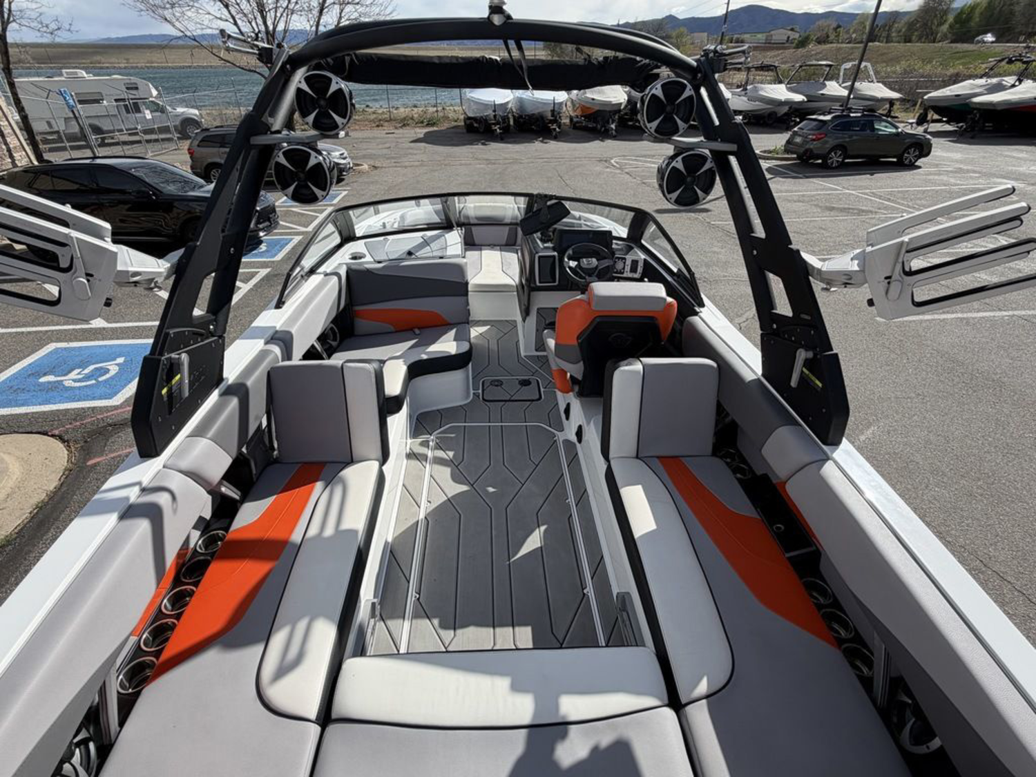 2020 Malibu Boats 24 MXZ