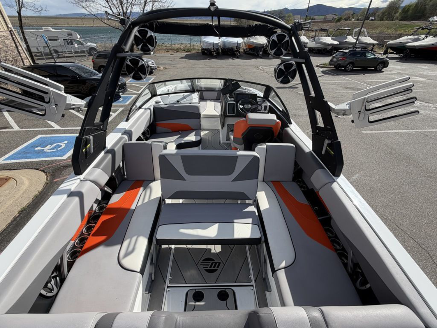 2020 Malibu Boats 24 MXZ