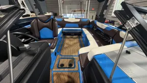 2019 Malibu Wakesetter Icon