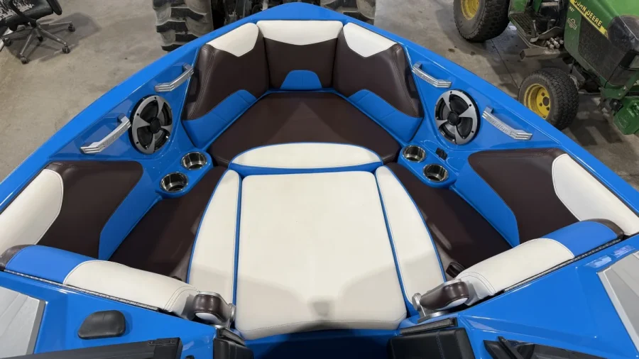 2019-malibu-wakesetter-23-lsv-137706-image6.webp