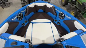 2019 Malibu Wakesetter Icon