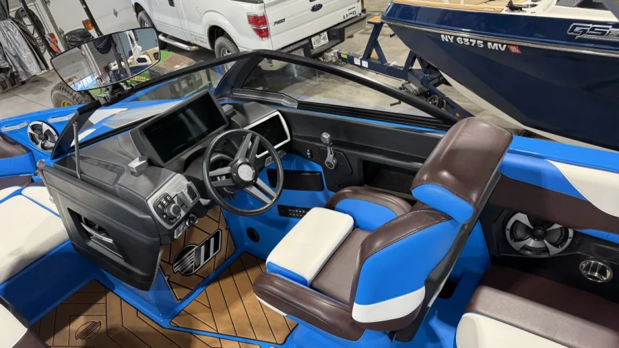 2019-malibu-wakesetter-23-lsv-137706-image8.webp