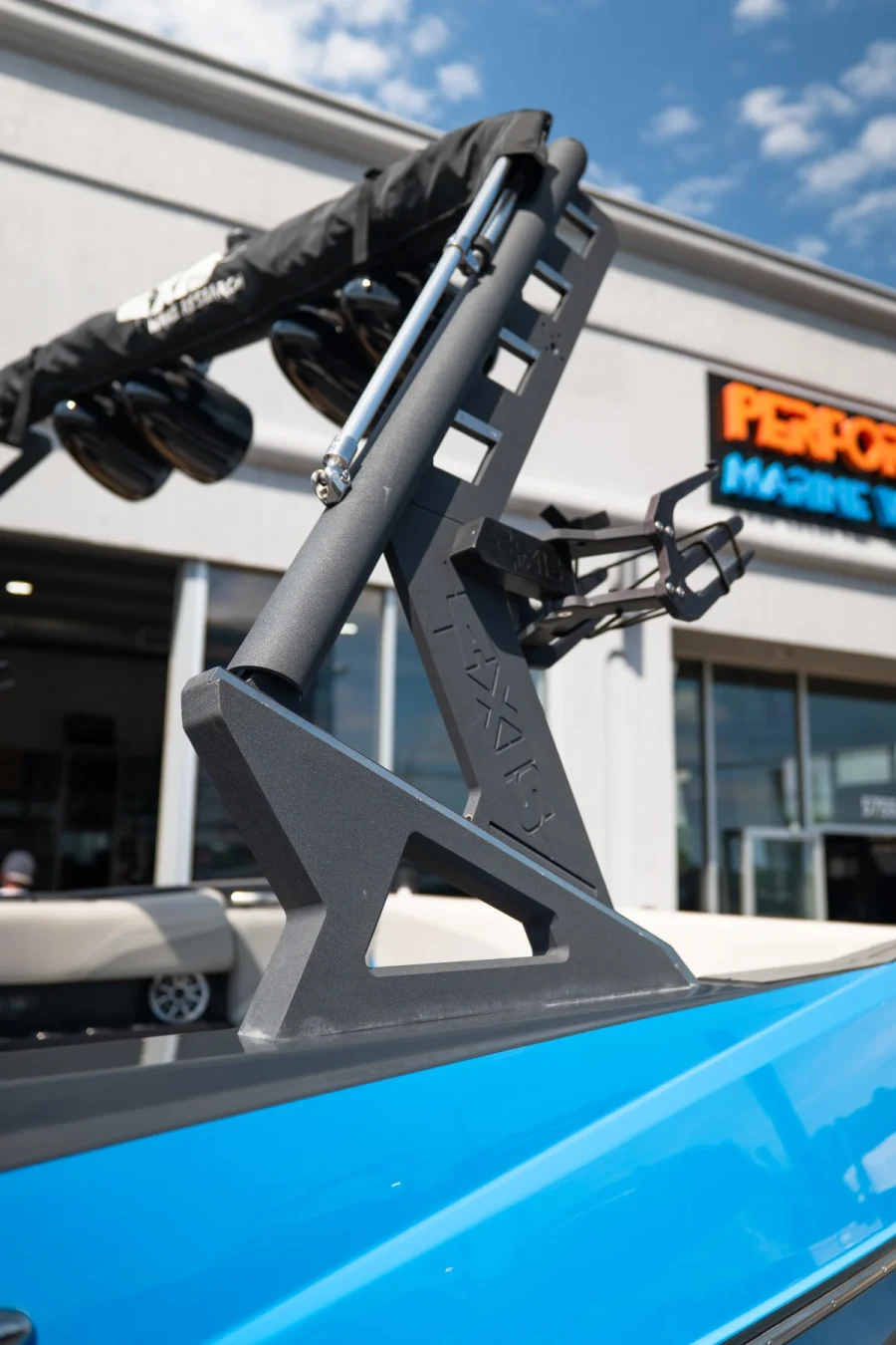 2018-axis-t23-137726-image9.webp