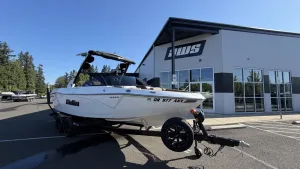 2024-malibu-wakesetter-23-lsv-137727-image0.webp