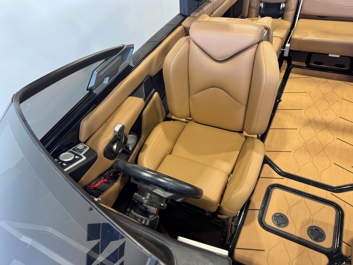 2021 Malibu M240