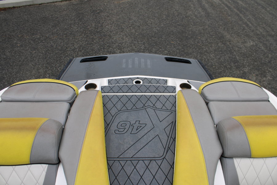 2015-mastercraft-x46-137748-image15