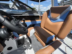 2026 Malibu M230 Icon