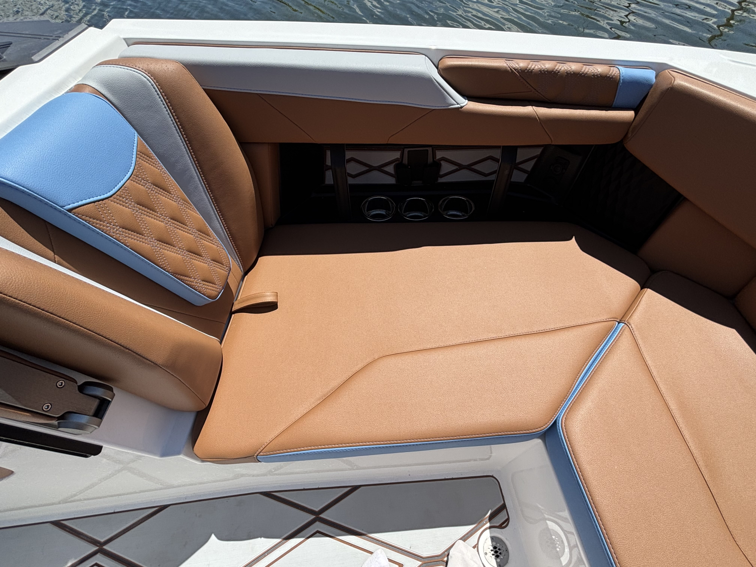 2026 Malibu M230