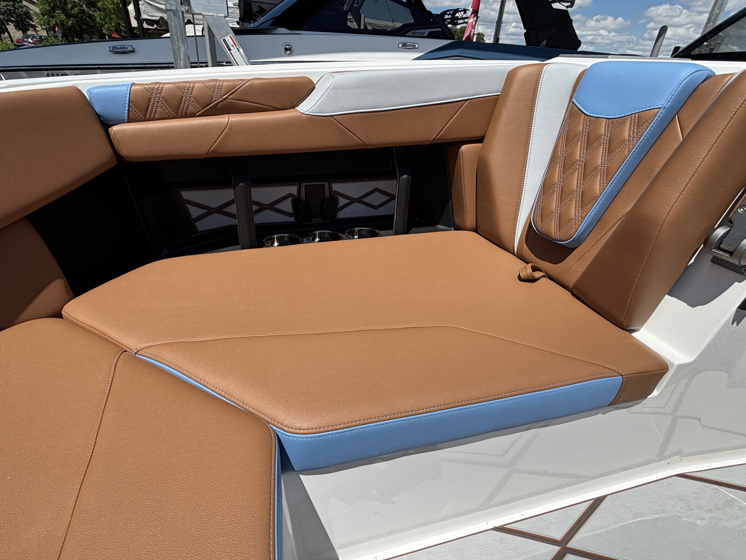 2026 Malibu M230