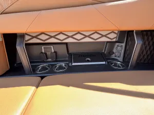 2026 Malibu M230 Icon