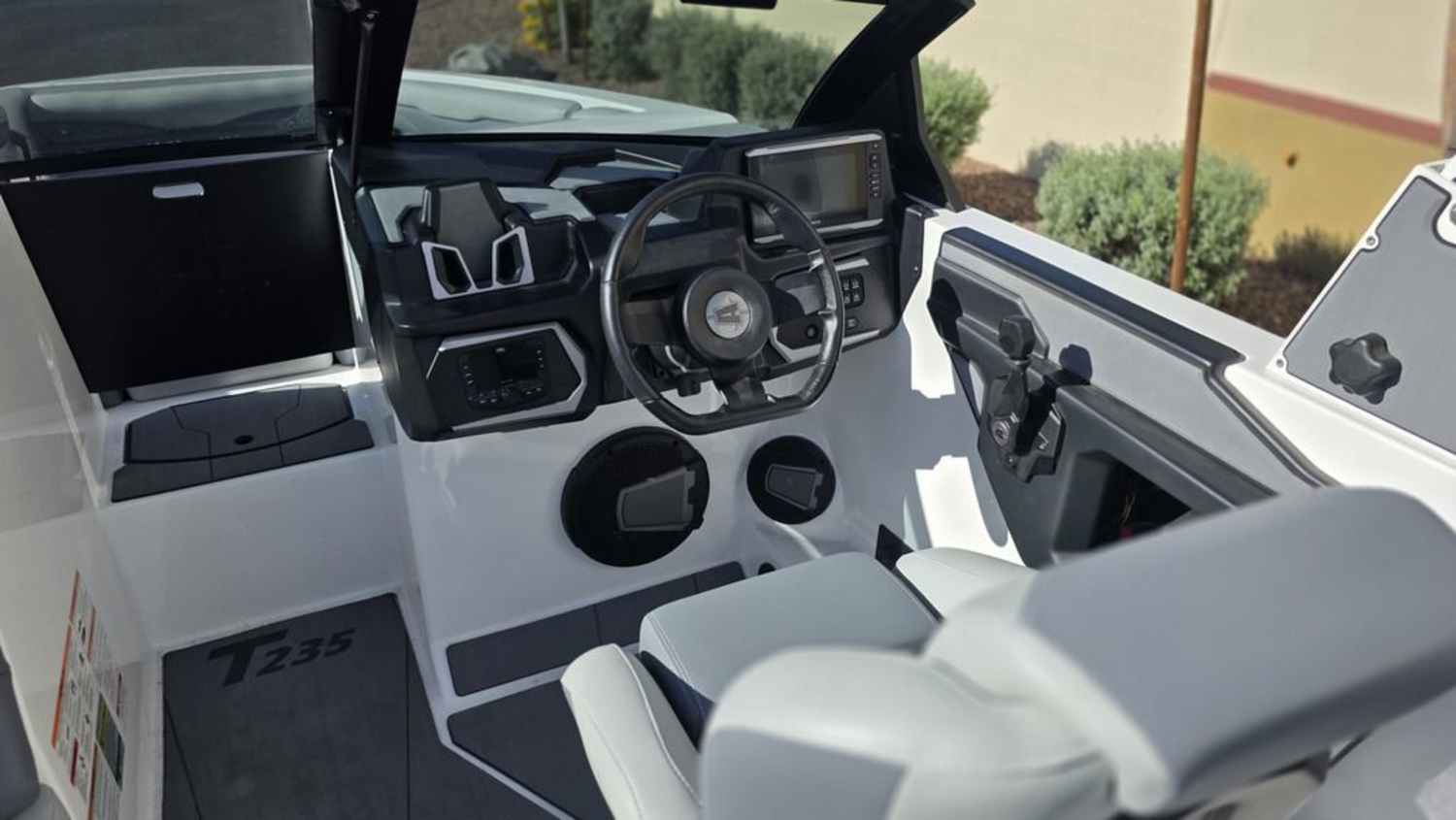 2024 Axis Wake Research T235