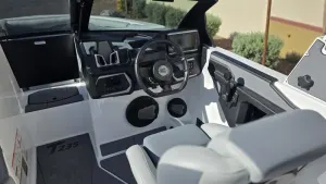 2024 Axis Wake Research T235 Icon
