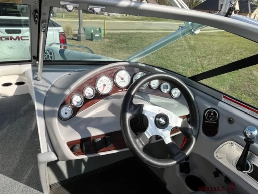2002-mastercraft-prostar-209-137797-image5.webp
